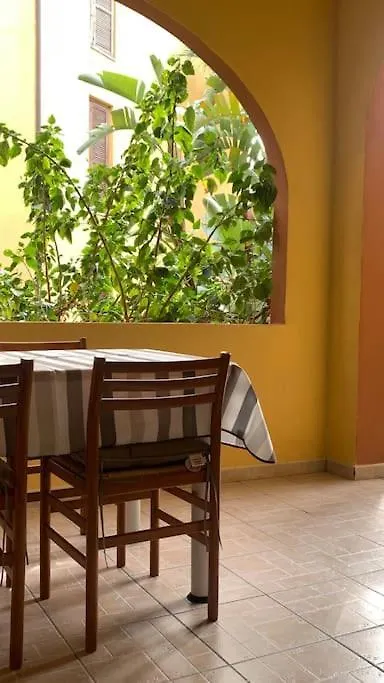 Nest House - Esclusivo Appartamento Marina Di Olbia- Mater Olbia - Beaches - Close To The Airport - Private Parking- Full Comforts - Italië