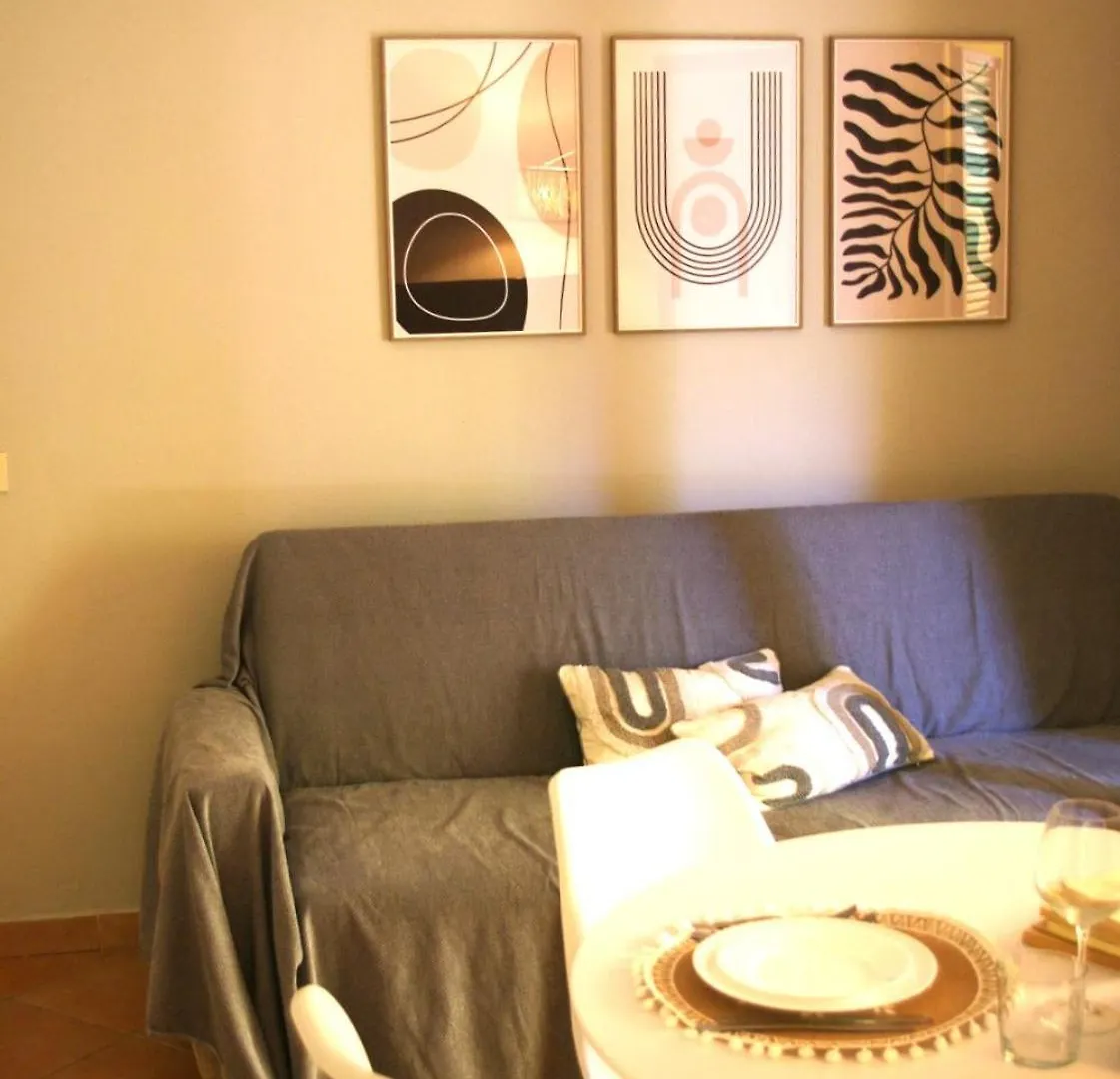 Nest House - Esclusivo Appartamento Marina Di Olbia- Mater Olbia - Beaches - Close To The Airport - Private Parking- Full Comforts - Appartement